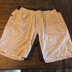 Men’s Lululemon herringbone The Short with liner